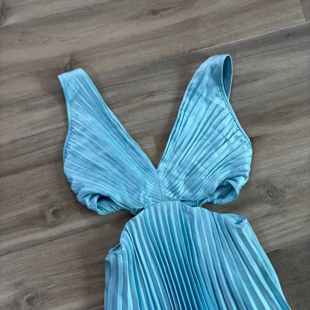 NWT Abercrombie & Fitch Giselle Pleated Cutout Maxi Dress Light Blue Women Small